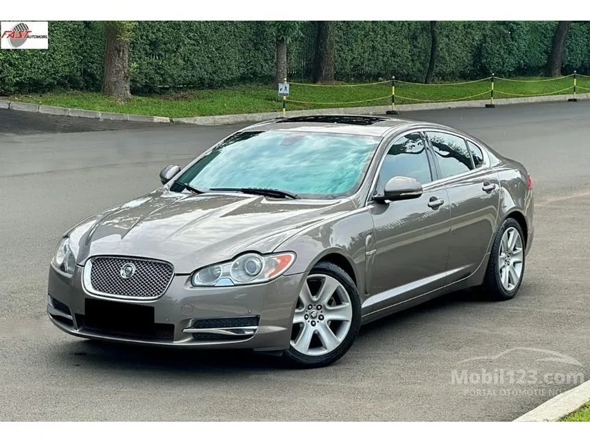 2010 Jaguar XF V6 Sedan