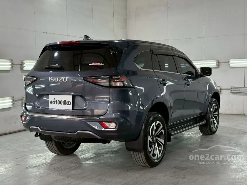 2023 Isuzu MU-X Ultimate SUV
