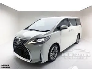2022 Lexus LM 350 3.5 7 Seater MPV
