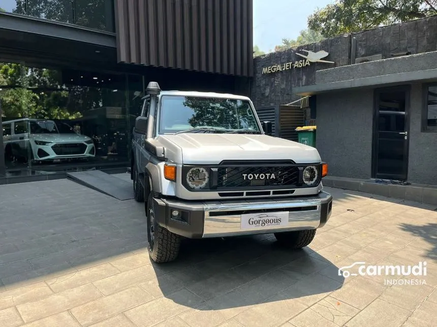 Jual Mobil Toyota Land Cruiser 2024 Double Cab Chassis 79 GXL Dual Cab 4.5 di DKI Jakarta Manual Pick