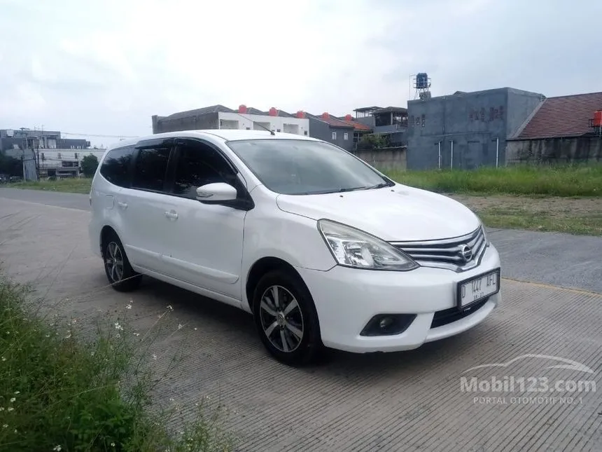 Jual Mobil Nissan Grand Livina 2017 XV 1.5 di Jawa Barat Automatic MPV Putih Rp 129.000.000