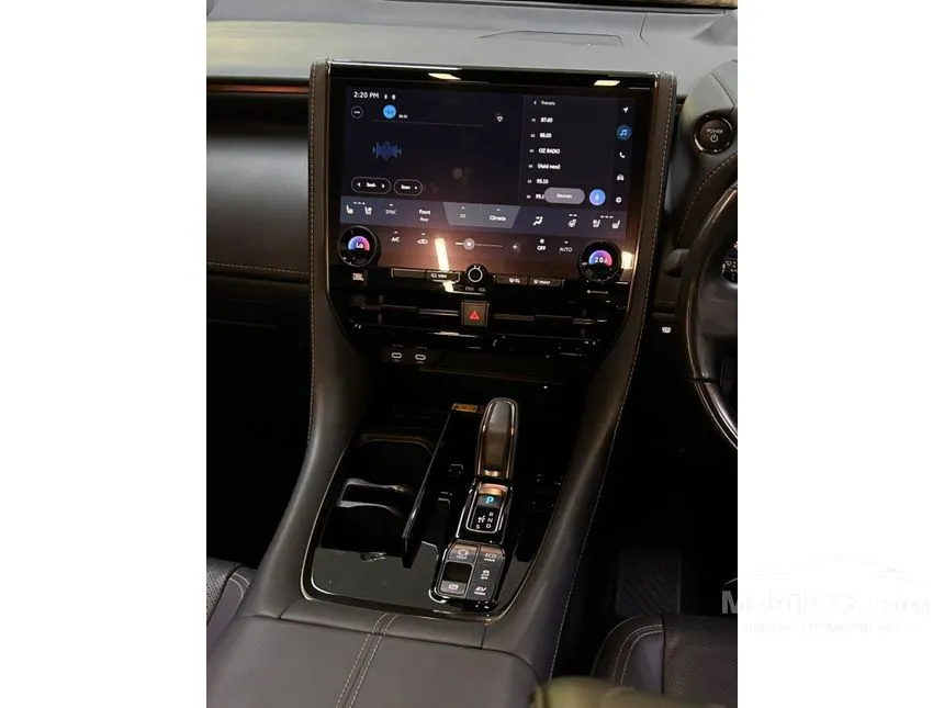 2024 Toyota Alphard HEV (Premium Color) MPV