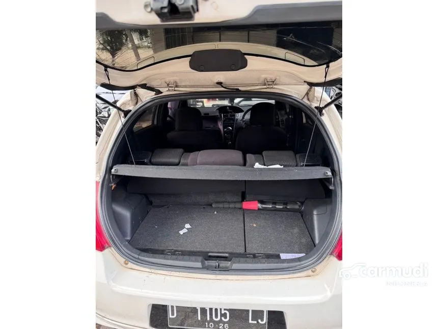 2007 Toyota Yaris S Limited Hatchback