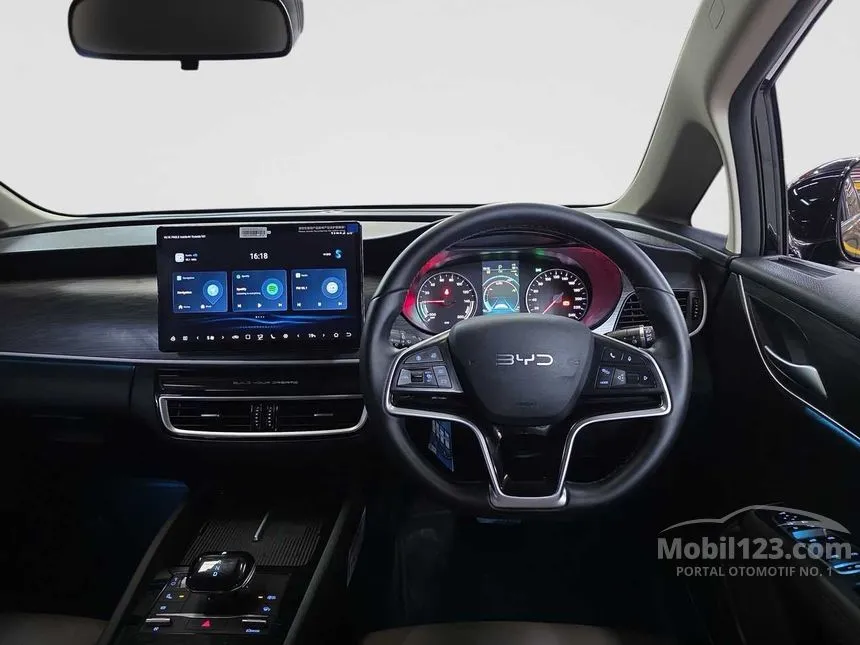 2024 BYD M6 Superior 7 Seater MPV