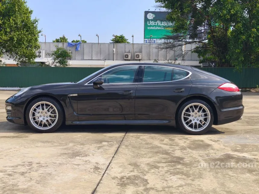 2011 Porsche PANAMERA 4S Sedan