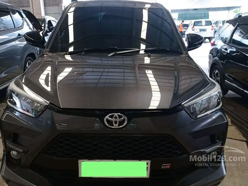 Jual Mobil Toyota Raize 2023 GR Sport 1.0 di Banten Automatic Wagon Abu