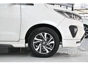 2021 Toyota INNOVA 2.8 Crysta Wagon