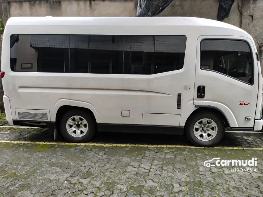 2022 Isuzu Elf NLR Truck