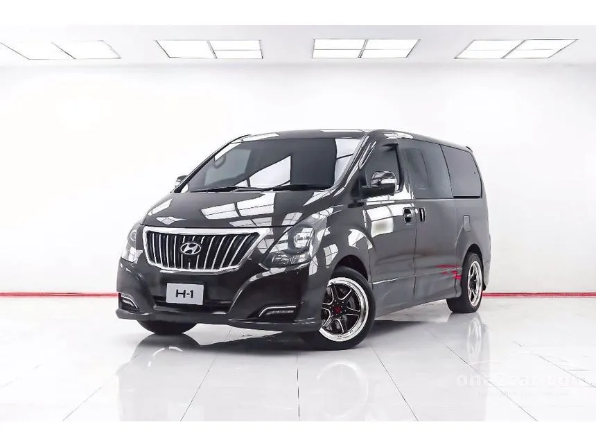 2017 Hyundai H-1 Deluxe Van