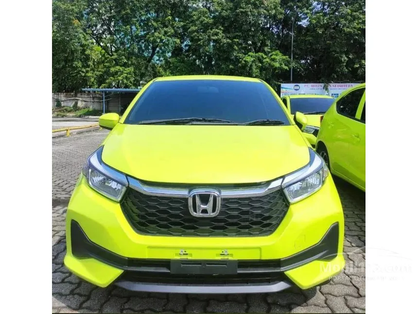 Jual Mobil Honda Brio 2023 E Satya 1.2 di Jawa Timur Manual Hatchback Kuning Rp 167.200.000