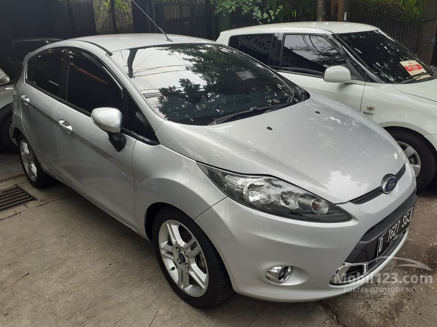 Jual Mobil Ford  Fiesta  2013 Sport 1 6 di Jawa Barat 