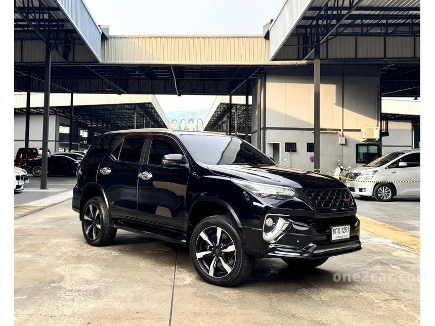 2016 Toyota FORTUNER V SUV