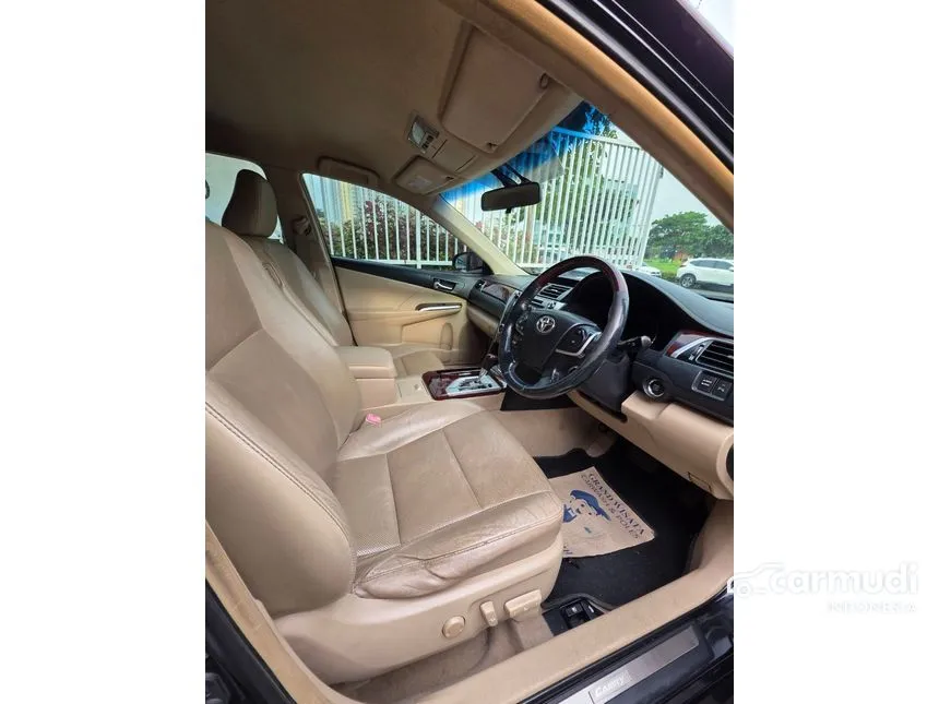 2014 Toyota Camry V Sedan