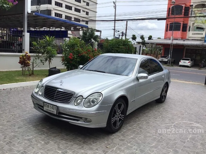 2004 Mercedes-Benz E240 Avantgarde Sedan