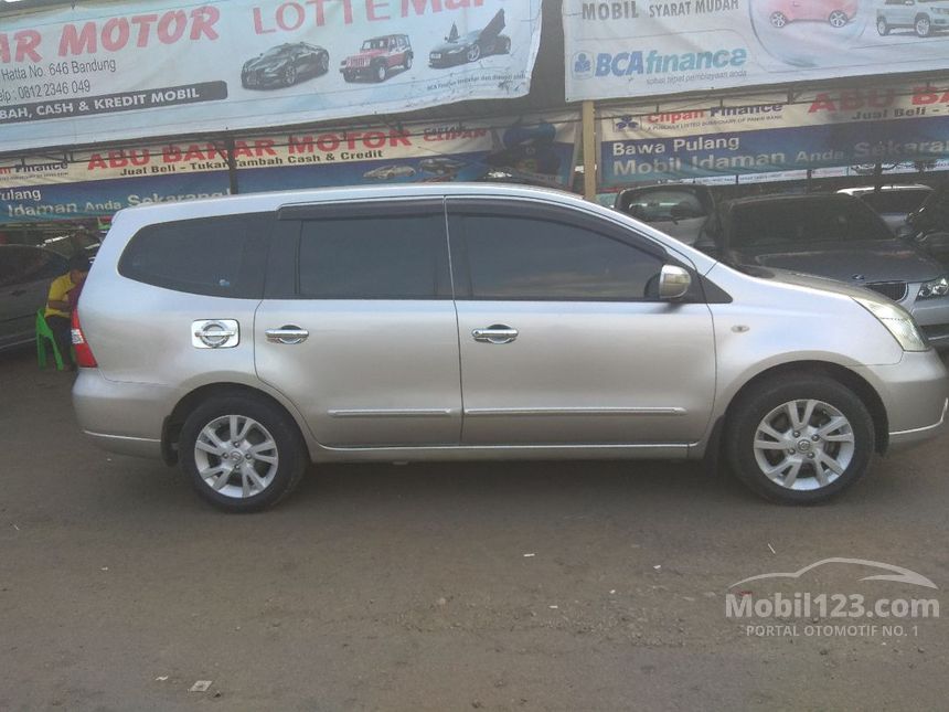 Jual Mobil Nissan Grand Livina 2011 Ultimate 1.5 di Jawa 