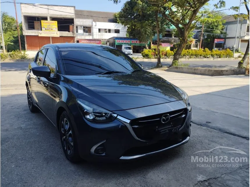 Jual Mobil Mazda 2 2018 R 1.5 di Kalimantan Timur Automatic Hatchback Abu