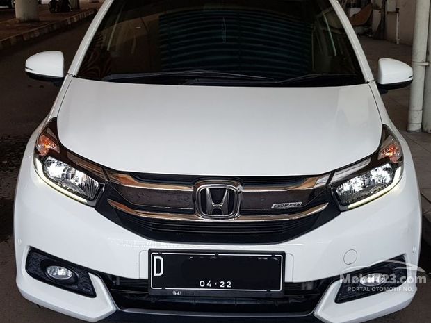 Honda Mobilio Mobil  bekas  dijual di Bandung  Jawa barat 