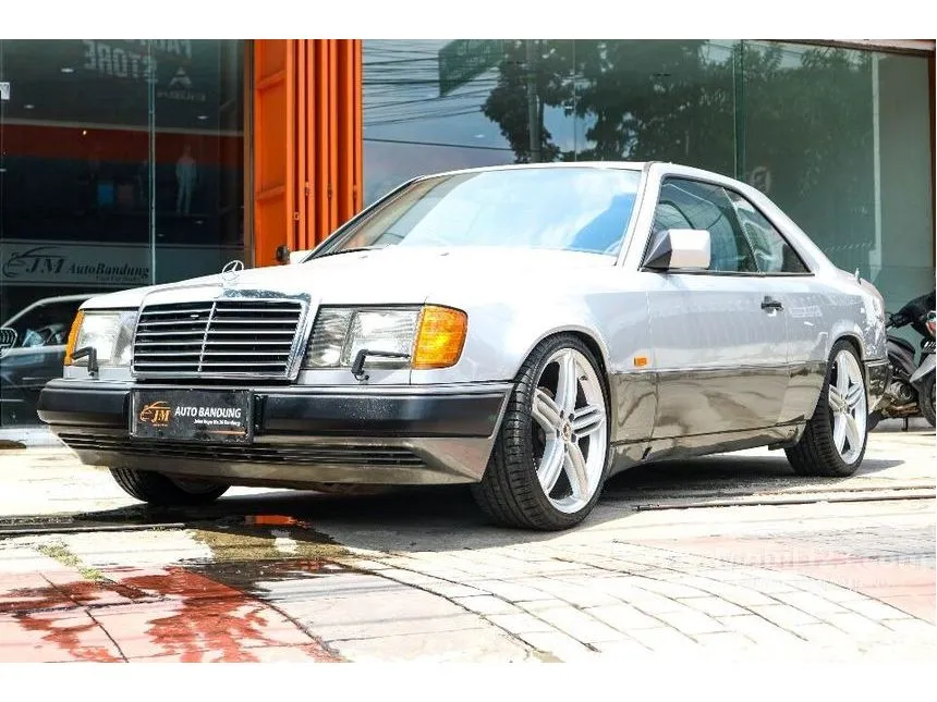 1990 Mercedes-Benz 300CE C124 3.0 Automatic Others