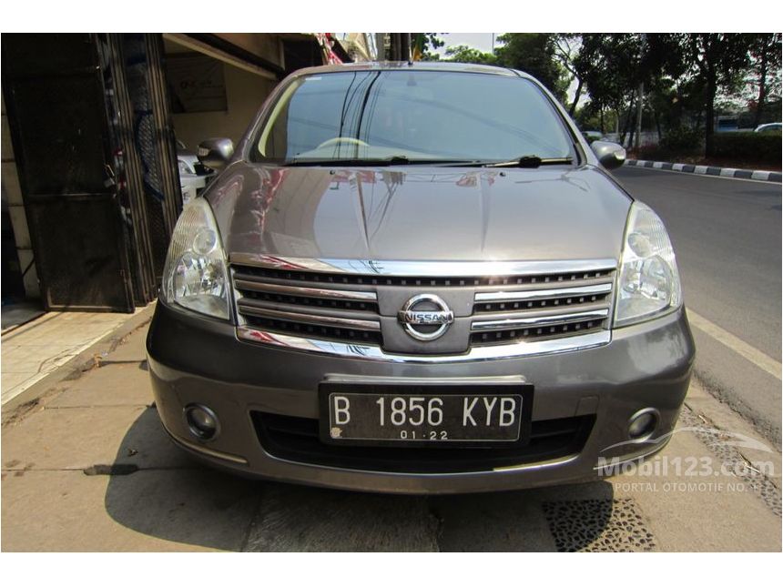 Jual Mobil  Nissan Grand  Livina  2010 Ultimate  1 5 di DKI 