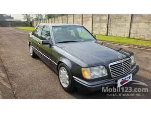 1990 Mercedes-Benz 230E 2.3 W124 Sedan
