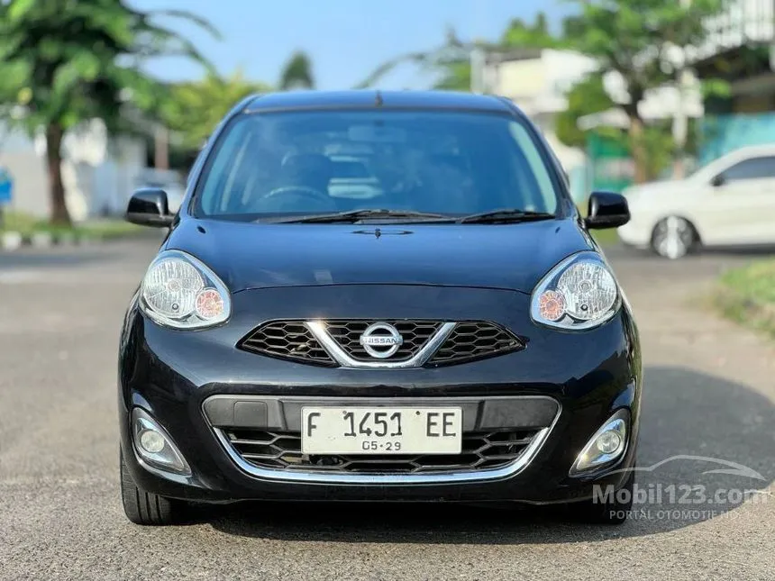 2013 Nissan March XS Hatchback