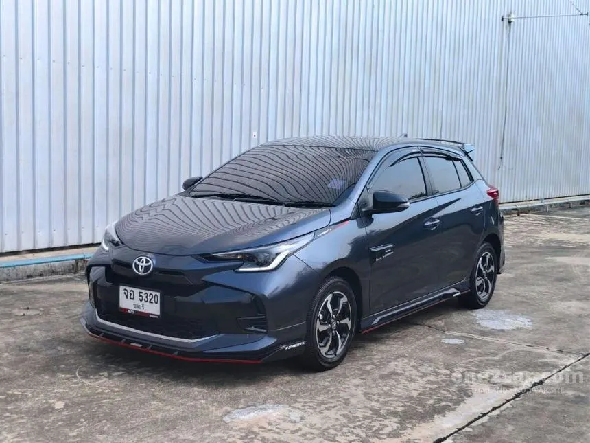 2024 Toyota YARIS Premium Hatchback
