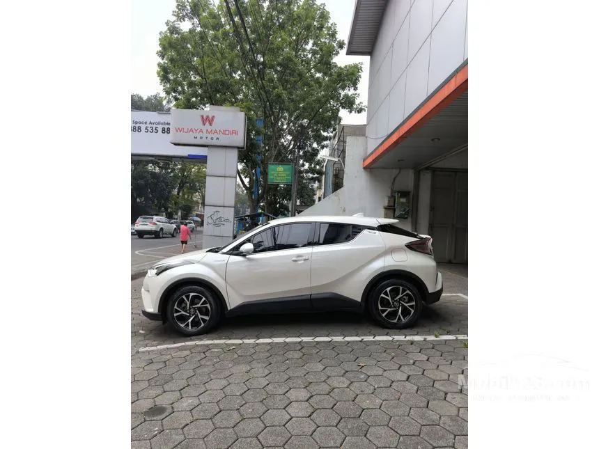 2019 Toyota C-HR Hybrid (1 Tone) SUV