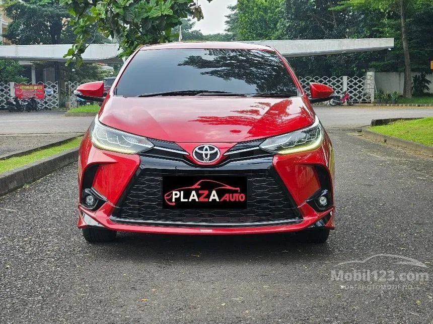 Jual Mobil Toyota Yaris 2021 S GR Sport 1.5 di DKI Jakarta Automatic Hatchback Merah Rp 227.000.000