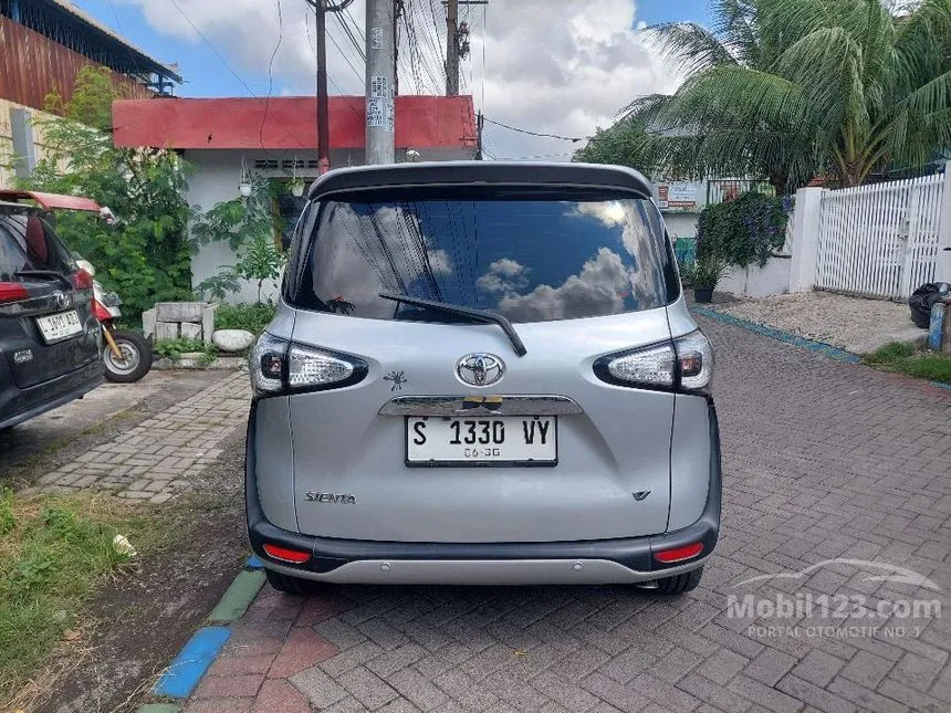 2017 Toyota Sienta V MPV