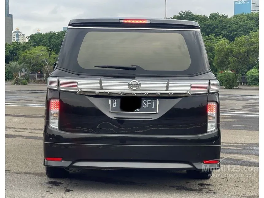 2014 Nissan Elgrand Highway Star MPV