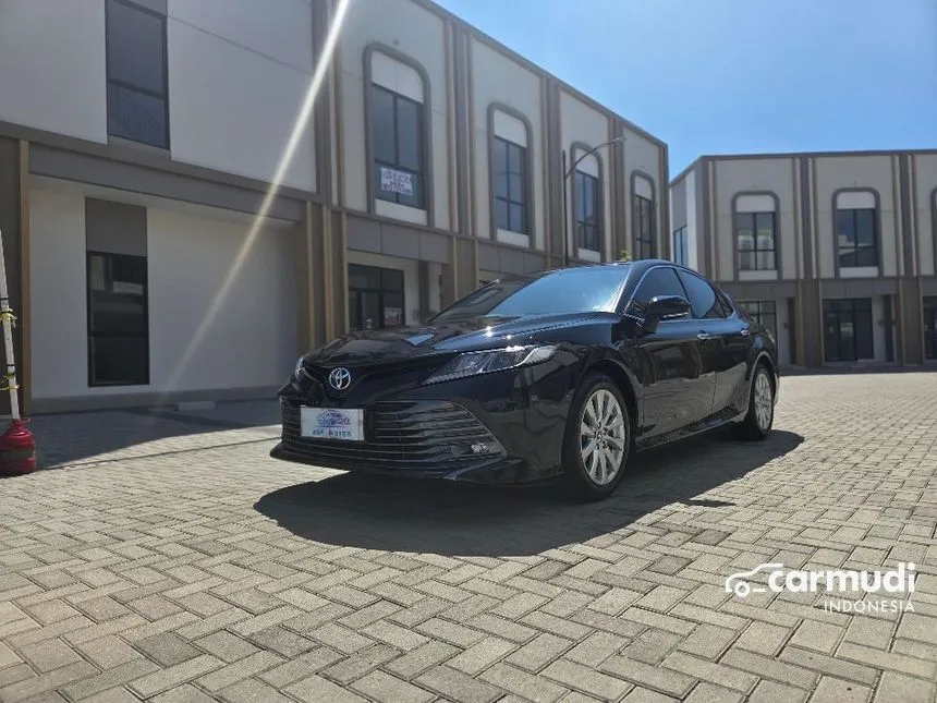 2021 Toyota Camry V Sedan