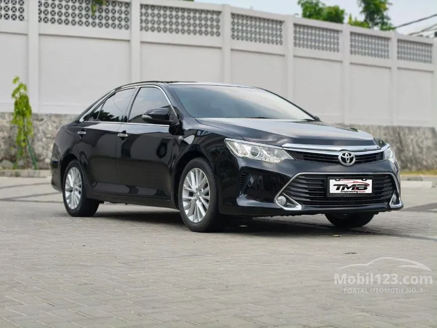 2017 Toyota Camry V Sedan