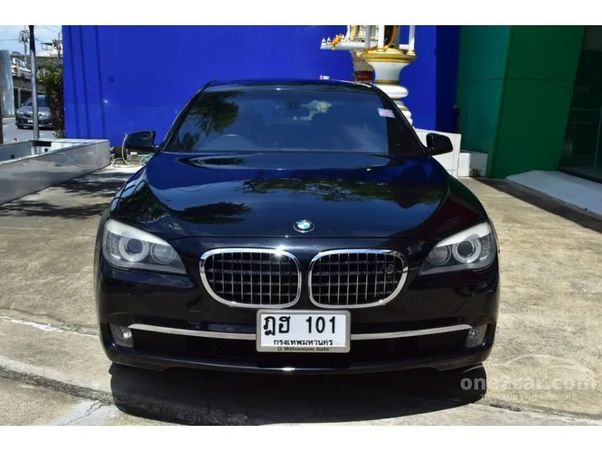 2010 BMW 730Li Sedan