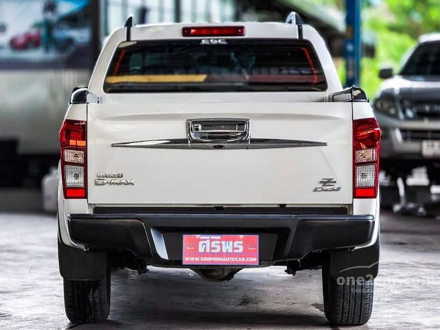 2017 Isuzu D-MAX Vcross Z-Prestige Cab-4 Pickup