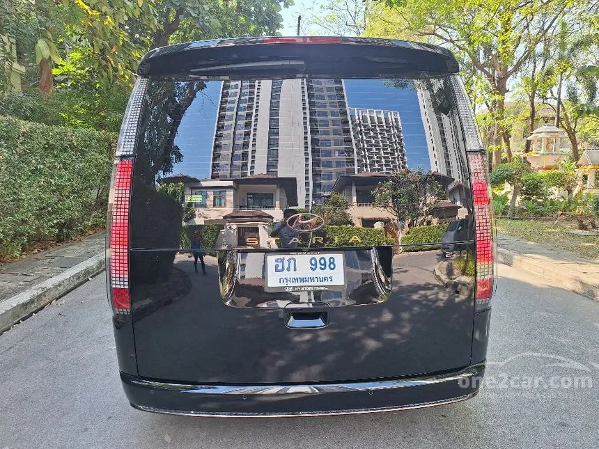 2022 Hyundai Staria Premium Van