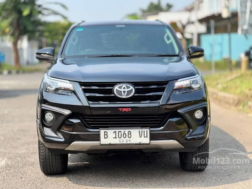 2019 Toyota Fortuner SRZ TRD 4X2 SUV