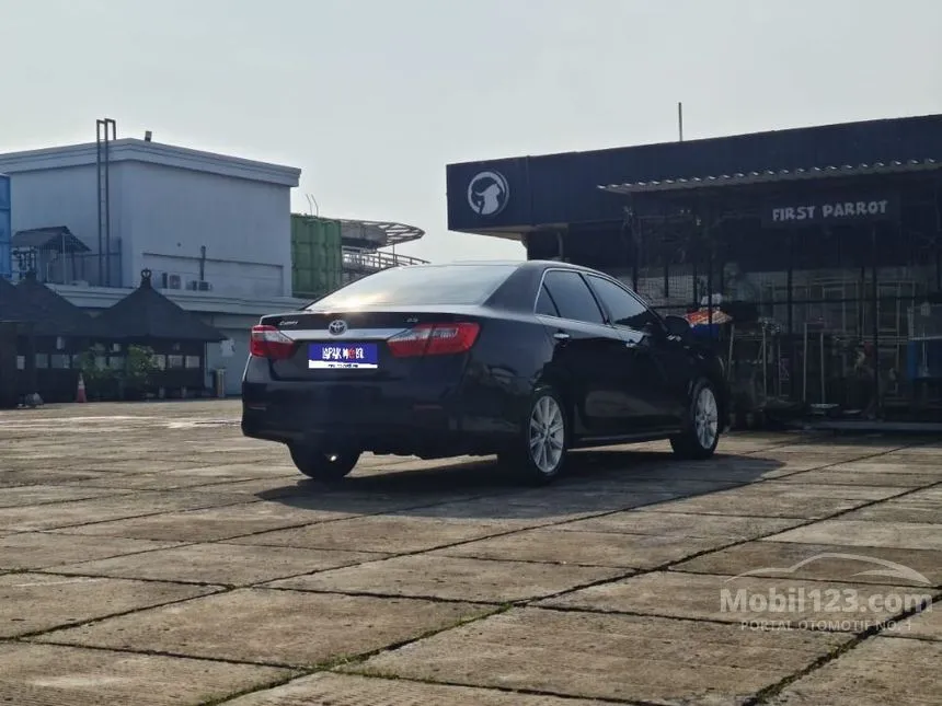 2013 Toyota Camry V Sedan