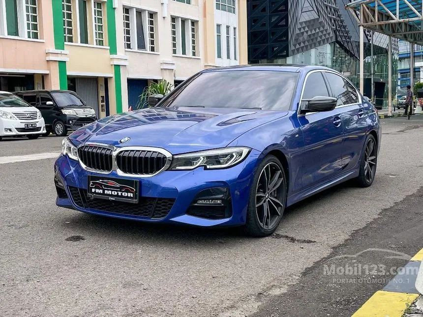Jual Mobil BMW 330i 2021 M Sport 2.0 di DKI Jakarta Automatic Sedan Biru Rp 740.000.000