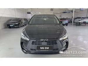 2026 BYD M6 1.5 DM-i Classic Standard PHEV MPV