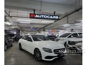 2016 Mercedes-Benz E300 2.0 Avantgarde Sedan