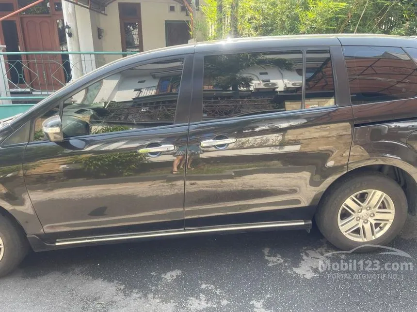 2012 Mazda 8 MPV