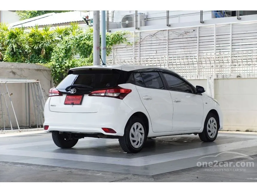 2022 Toyota YARIS Entry Hatchback