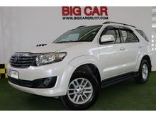 2011 Toyota Fortuner 3.0 (ปี 12-15) V Wagon AT