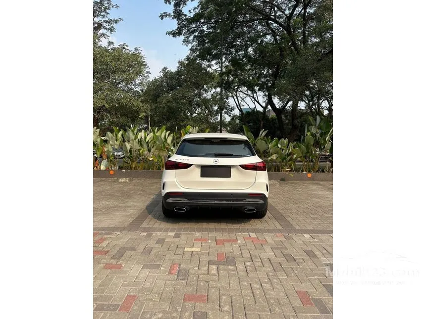 2024 Mercedes-Benz GLA200 AMG Line SUV