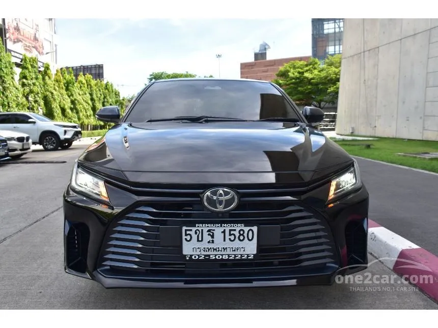 2024 Toyota Yaris Ativ Premium Luxury Sedan