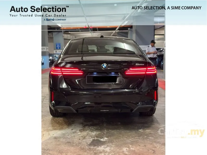 2025 BMW 520i M Sport Sedan
