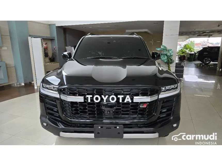 2025 Toyota Land Cruiser 300 GR-S 4X4 SUV