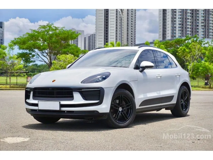 2014 Porsche Macan SUV