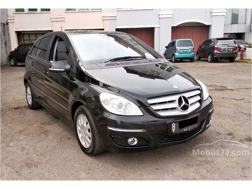 Jual Mobil Mercedes-Benz B180 2010 B180 1.7 di DKI Jakarta 