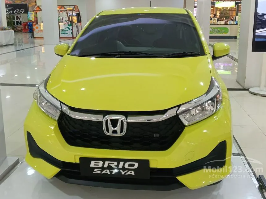 Jual Mobil Honda Brio 2024 E Satya 1.2 di Jawa Barat Automatic Hatchback Kuning Rp 157.900.000